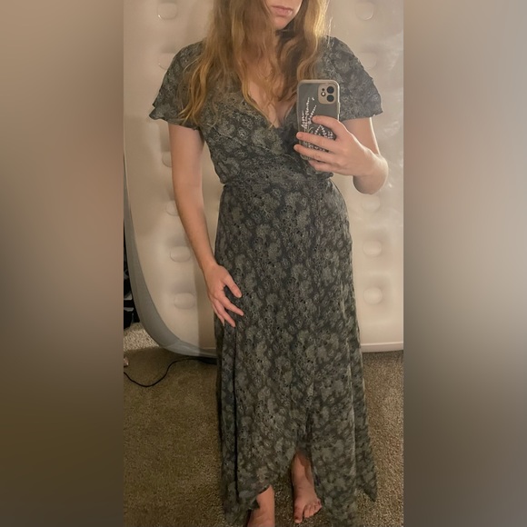 Reformation Black and White Floral Wrap Dress - Picture 8 of 10